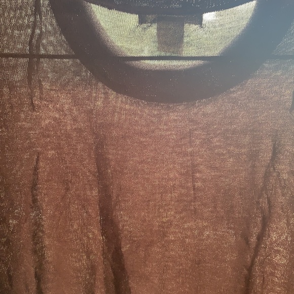 H&M size XS black t-shirt jumper. Never worn. Can fit size small also. Boxy fit. - Picture 10 of 10